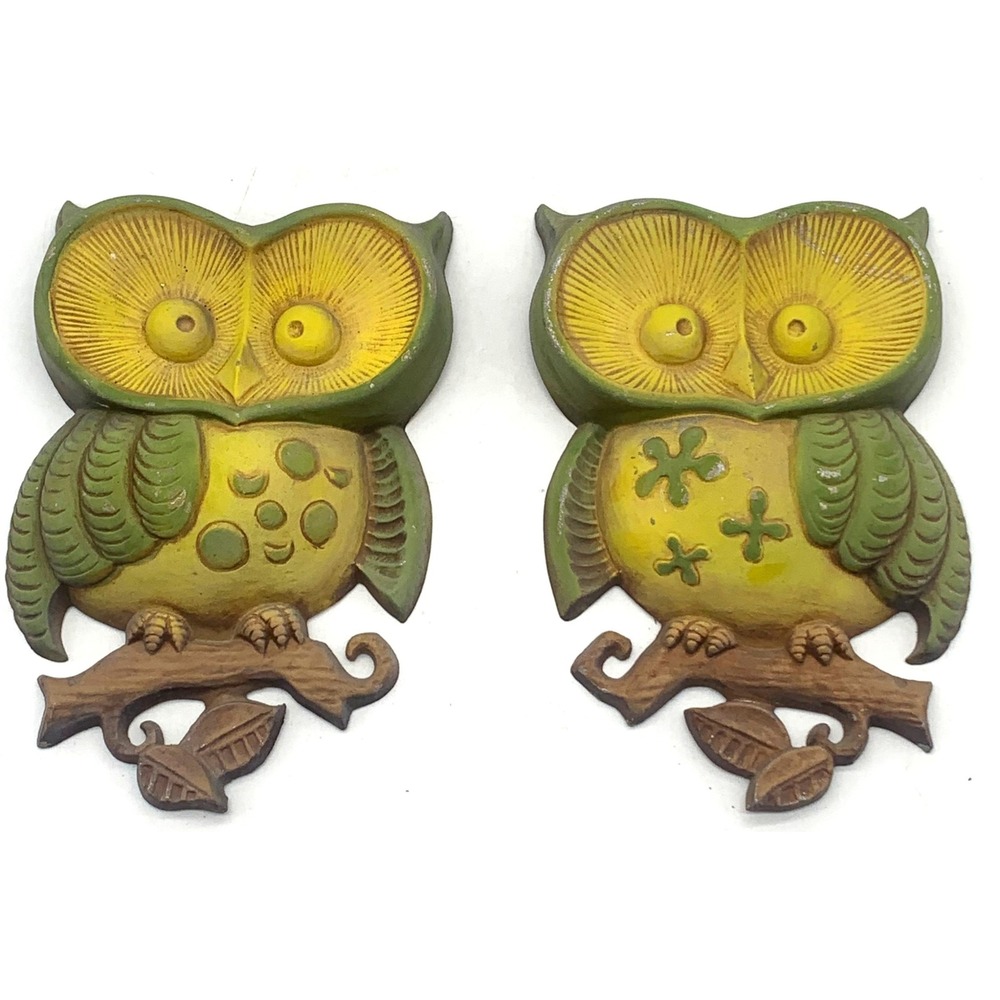 Vintage 1970 Sexton Owl Wall Decor Pair Green Yellow Chalkware Ceramic MCM Art